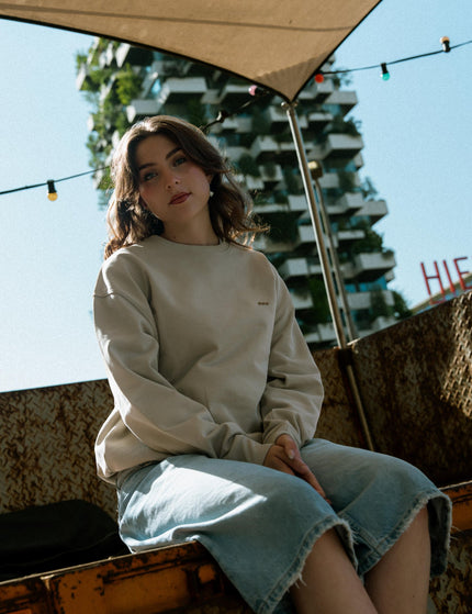 Oversized sweater sand