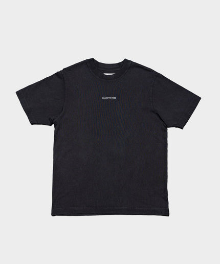 SHARE THE VIBE T-shirt dyed black