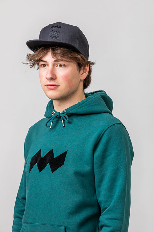 Vibes snapback cap in black